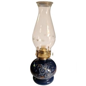 Vintage Lamplight Farms Black Oil Lamp W/White & Gold Flowers 14.5”